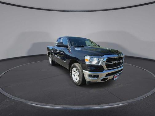 Diamond Black Crystal Pearlcoat 2020 RAM 1500 Big Horn/Lone Star