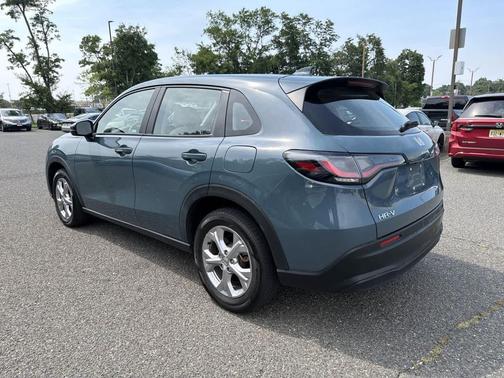 Nordic Forest Pearl 2023 Honda HR-V LX