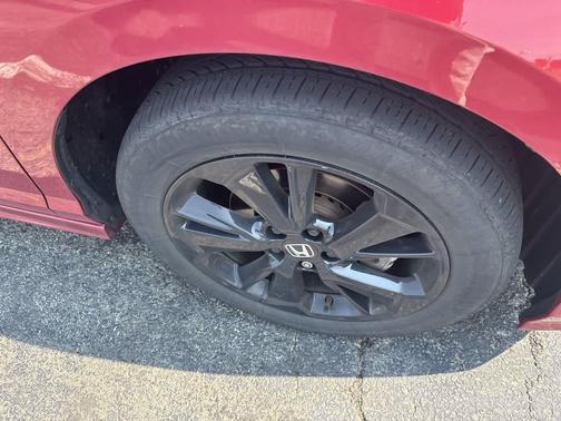 Radiant Red Metallic II 2024 Honda Odyssey Sport