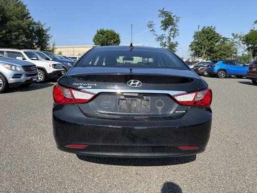 Phantom Black Metallic 2011 Hyundai SONATA Limited
