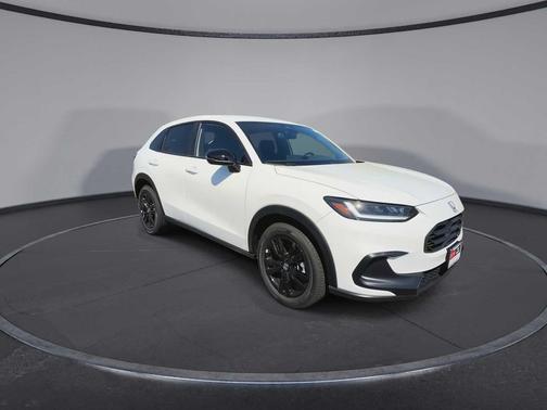 Platinum White Pearl 2027 Honda HR-V Sport