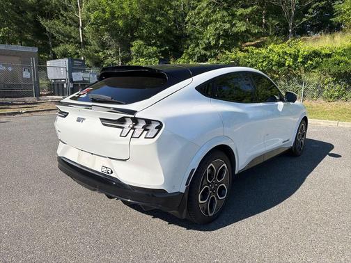 STAR WHITE MET TRI-COAT 2022 Ford Mustang Mach-E GT