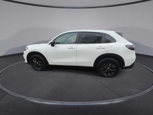 Platinum White Pearl 2024 Honda HR-V AWD Sport