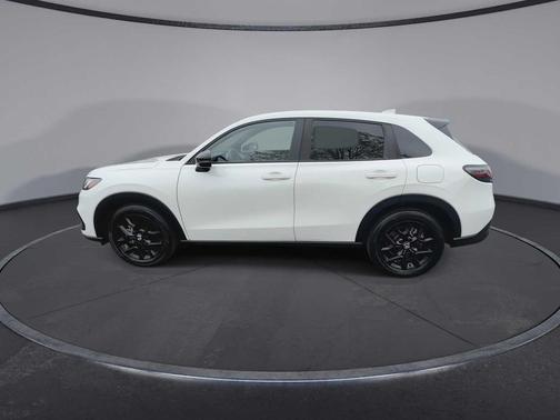 Platinum White Pearl 2024 Honda HR-V AWD Sport