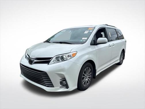2020 Toyota Sienna XLE Premium