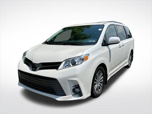2020 Toyota Sienna XLE Premium