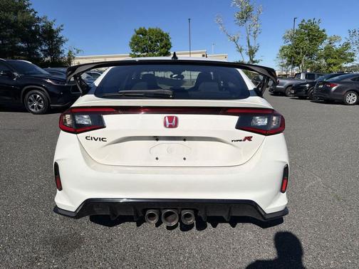 Championship White 2024 Honda Civic Type R Manual