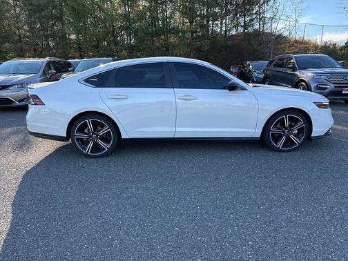 2023 Honda Accord Hybrid Base