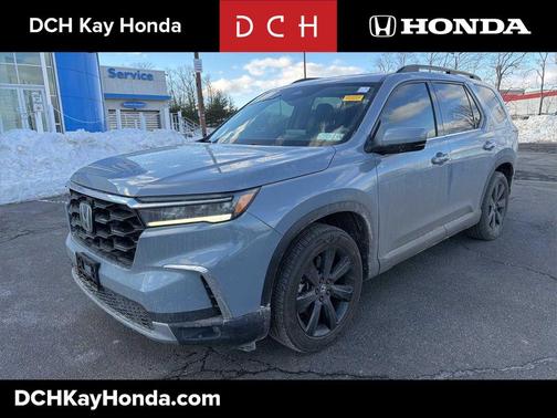 2025 Honda Pilot Touring 8-Passenger