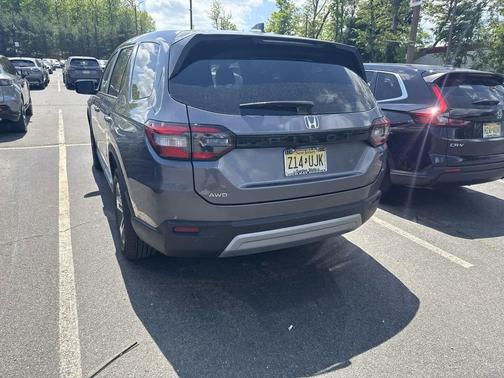 Modern Steel Metallic 2025 Honda Pilot EX-L