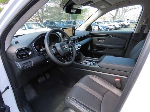 Platinum White Pearl 2026 Honda Pilot EX-L