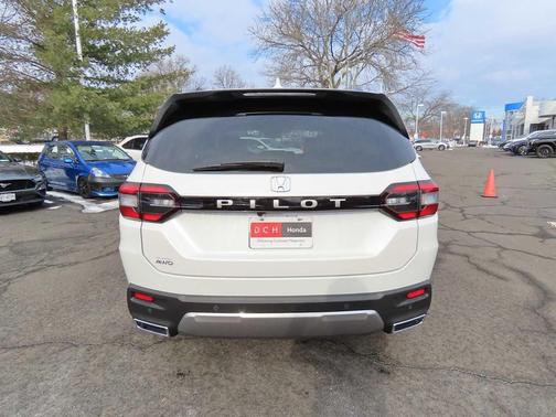 Platinum White Pearl 2026 Honda Pilot EX-L