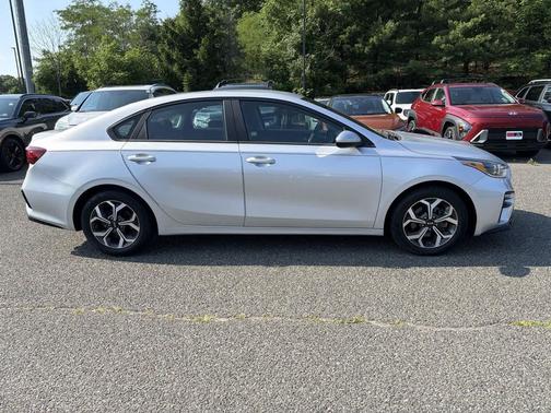 Silky Silver 2019 Kia Forte LXS
