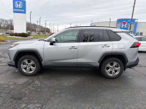 Silver Sky Metallic 2022 Toyota RAV4 XLE