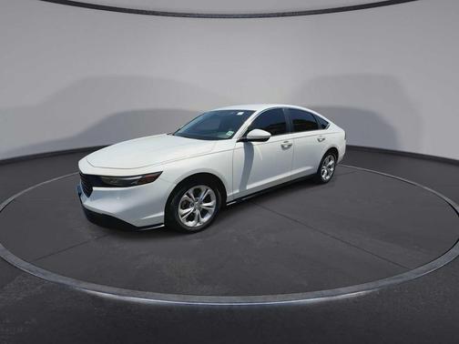 Platinum White Pearl 2024 Honda Accord LX 1.5T