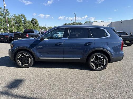 Midnight Lake Blue 2023 Kia Telluride S