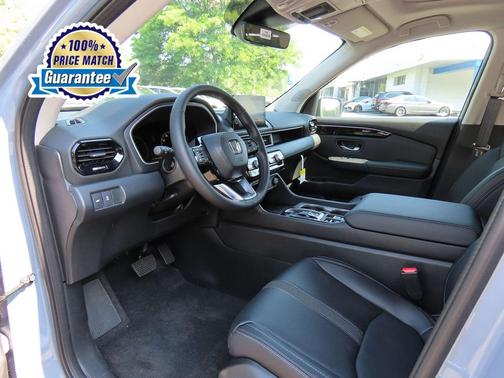 2025 Honda Pilot Touring 8-Passenger