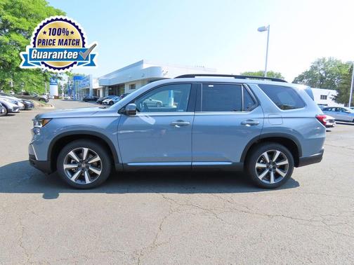 2025 Honda Pilot Touring 8-Passenger