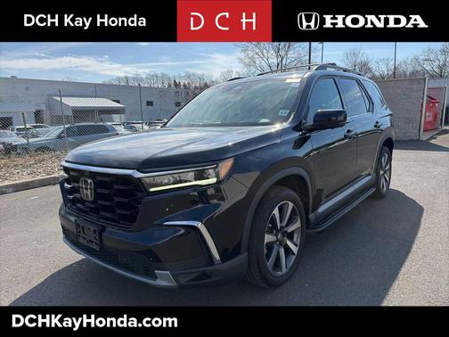 Crystal Black Pearl 2023 Honda Pilot AWD Elite