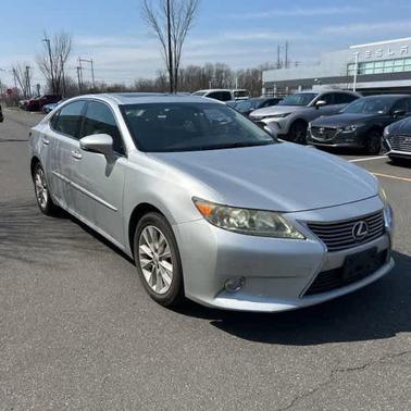 Silver Lining Metallic 2013 Lexus ES 300h Base
