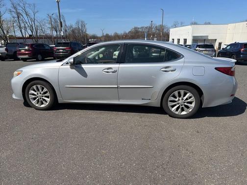 2013 Lexus ES 300h Base