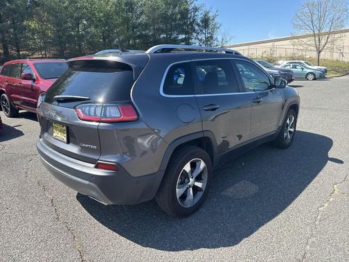 Granite Crystal Metallic Clearcoat 2019 Jeep Cherokee Limited