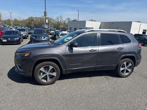 Granite Crystal Metallic Clearcoat 2019 Jeep Cherokee Limited
