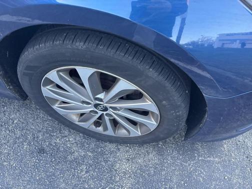 Lakeside Blue 2017 Hyundai SONATA Sport