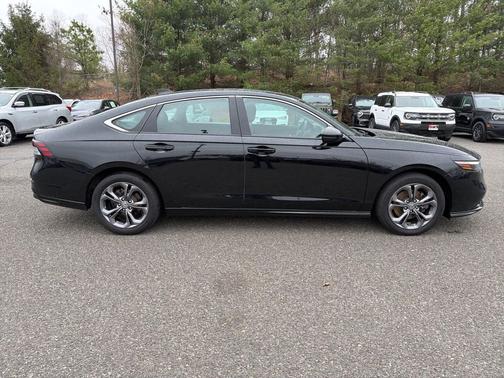 Crystal Black Pearl 2025 Honda Accord Hybrid EX-L