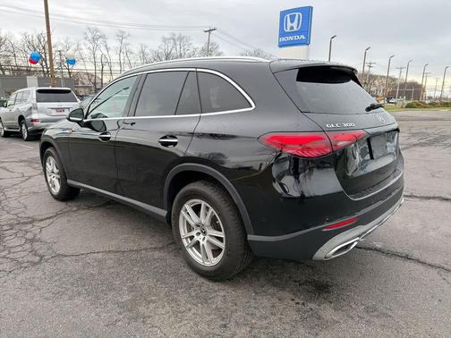 2023 Mercedes-Benz GLC 300 4MATIC
