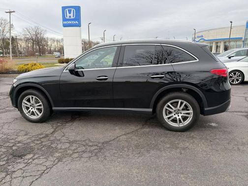 2023 Mercedes-Benz GLC 300 4MATIC