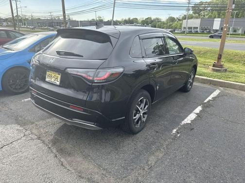 Crystal Black Pearl 2024 Honda HR-V EX-L