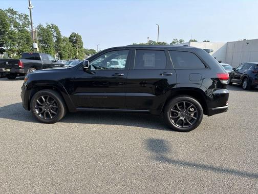 Diamond Black Crystal Pearlcoat 2020 Jeep Grand Cherokee High Altitude