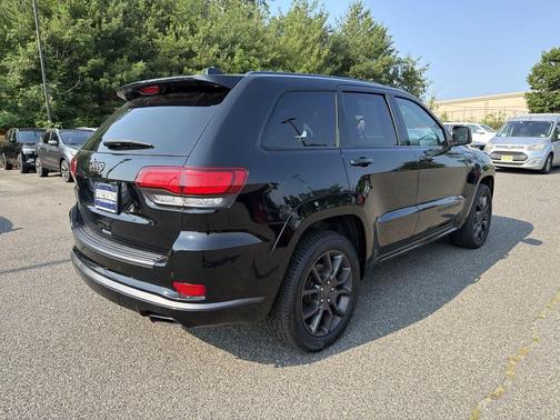 Diamond Black Crystal Pearlcoat 2020 Jeep Grand Cherokee High Altitude
