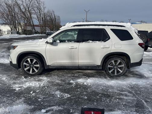 2023 Honda Pilot AWD Elite
