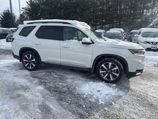 2023 Honda Pilot AWD Elite