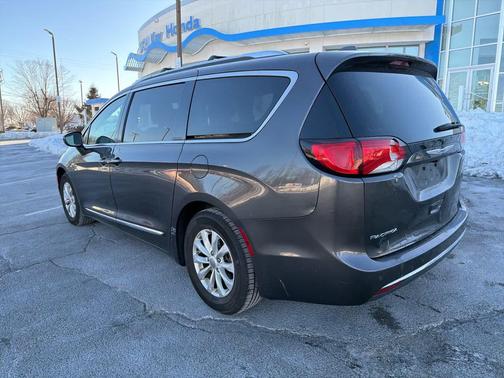 2018 Chrysler Pacifica Touring-L Plus