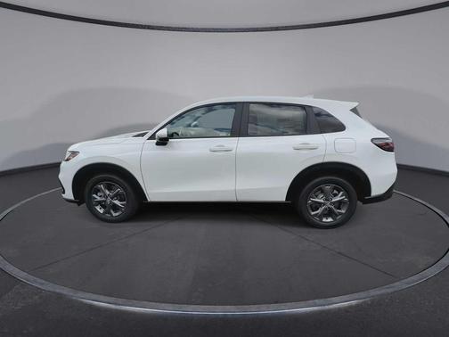 Platinum White Pearl 2026 Honda HR-V LX