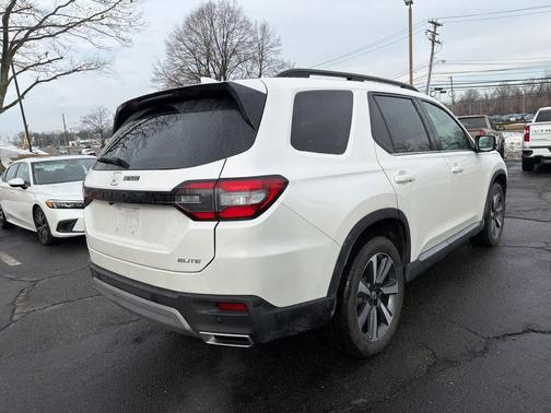 2025 Honda Pilot Elite