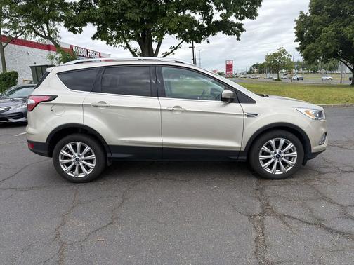 WHITE GOLD METALLIC 2017 Ford Escape Titanium