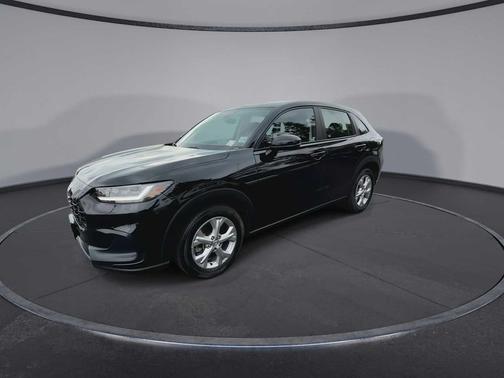 Crystal Black Pearl 2023 Honda HR-V LX