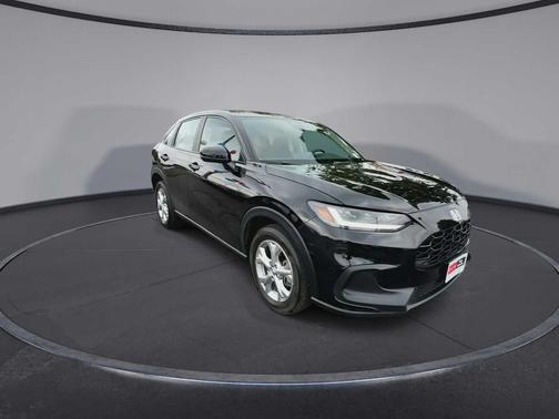 Crystal Black Pearl 2023 Honda HR-V LX