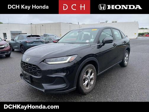 Crystal Black Pearl 2023 Honda HR-V LX