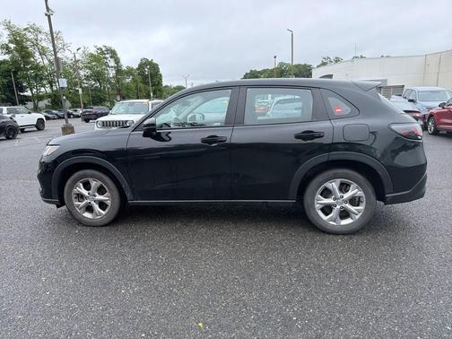 Crystal Black Pearl 2023 Honda HR-V LX