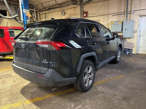 2022 Toyota RAV4 Hybrid LE