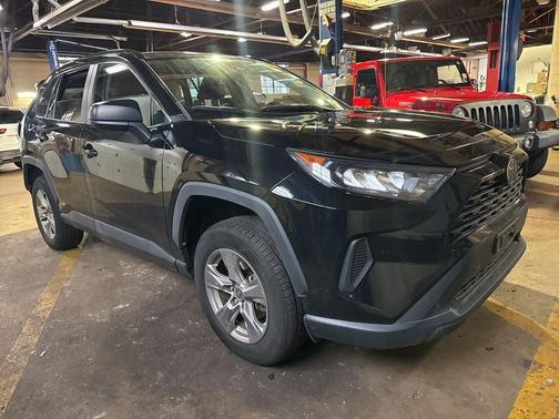 2022 Toyota RAV4 Hybrid LE