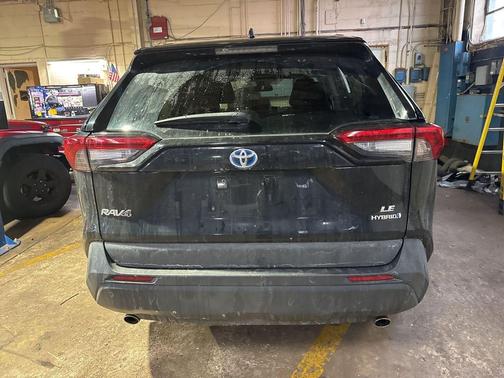 2022 Toyota RAV4 Hybrid LE