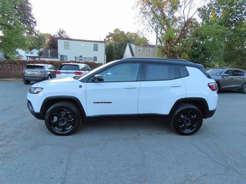 2024 Jeep Compass Trailhawk
