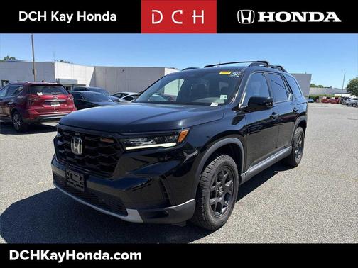 Crystal Black Pearl 2023 Honda Pilot AWD TrailSport