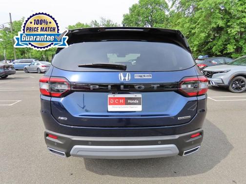 2025 Honda Pilot Touring 8-Passenger